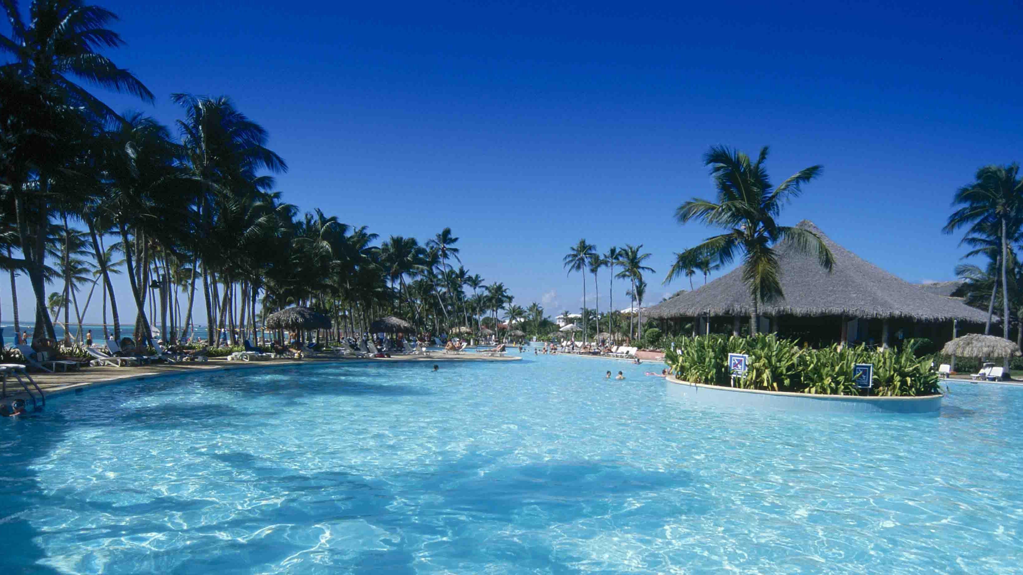 Club Med, muro di Parigi: no all'offerta di Bonomi