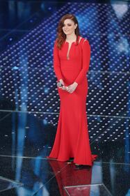 Sanremo 2016: i look femminili nella serata cover 13