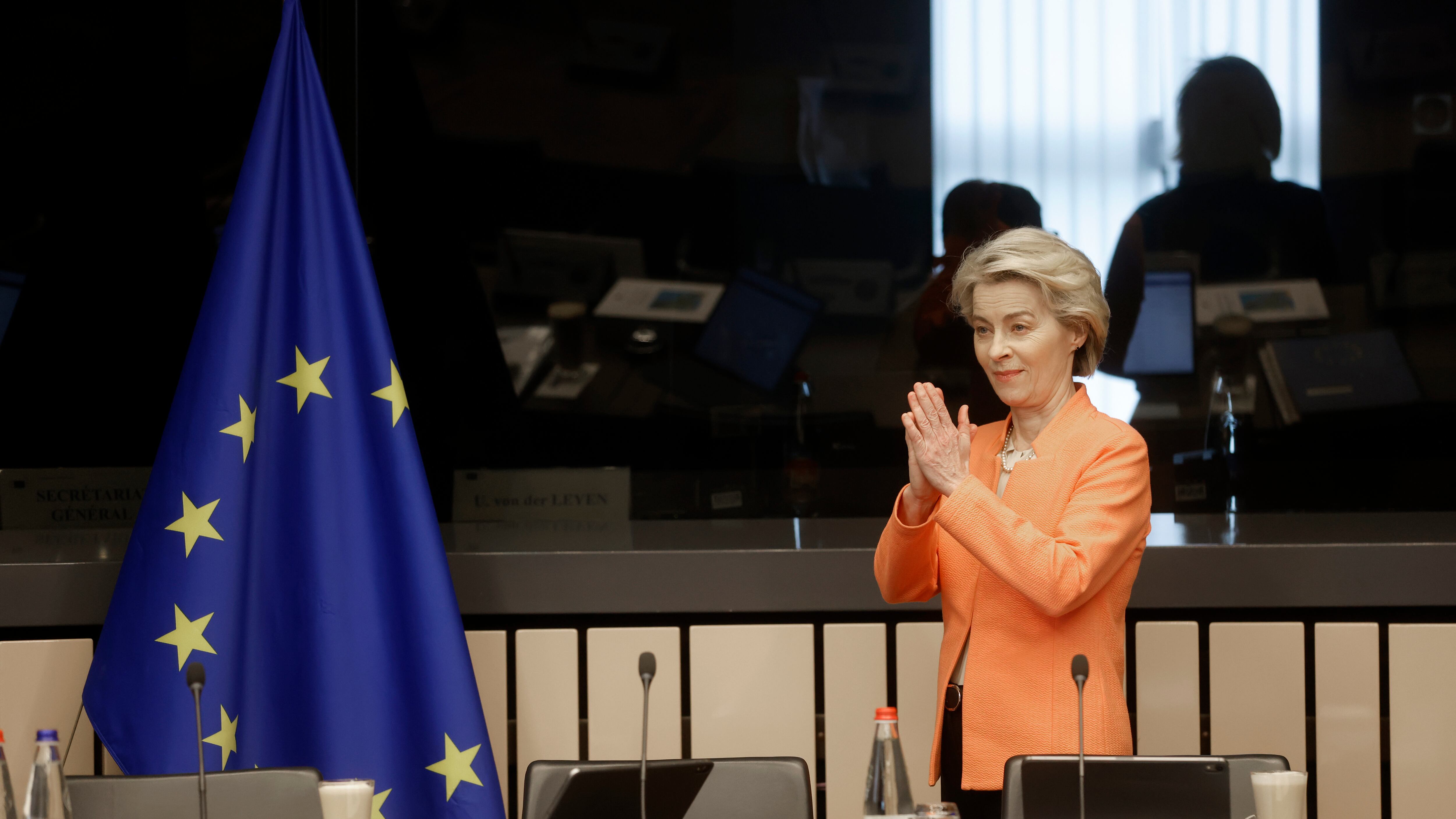 Von der Leyen: "Guerra con la Russia? Non imminente ma non impossibile"