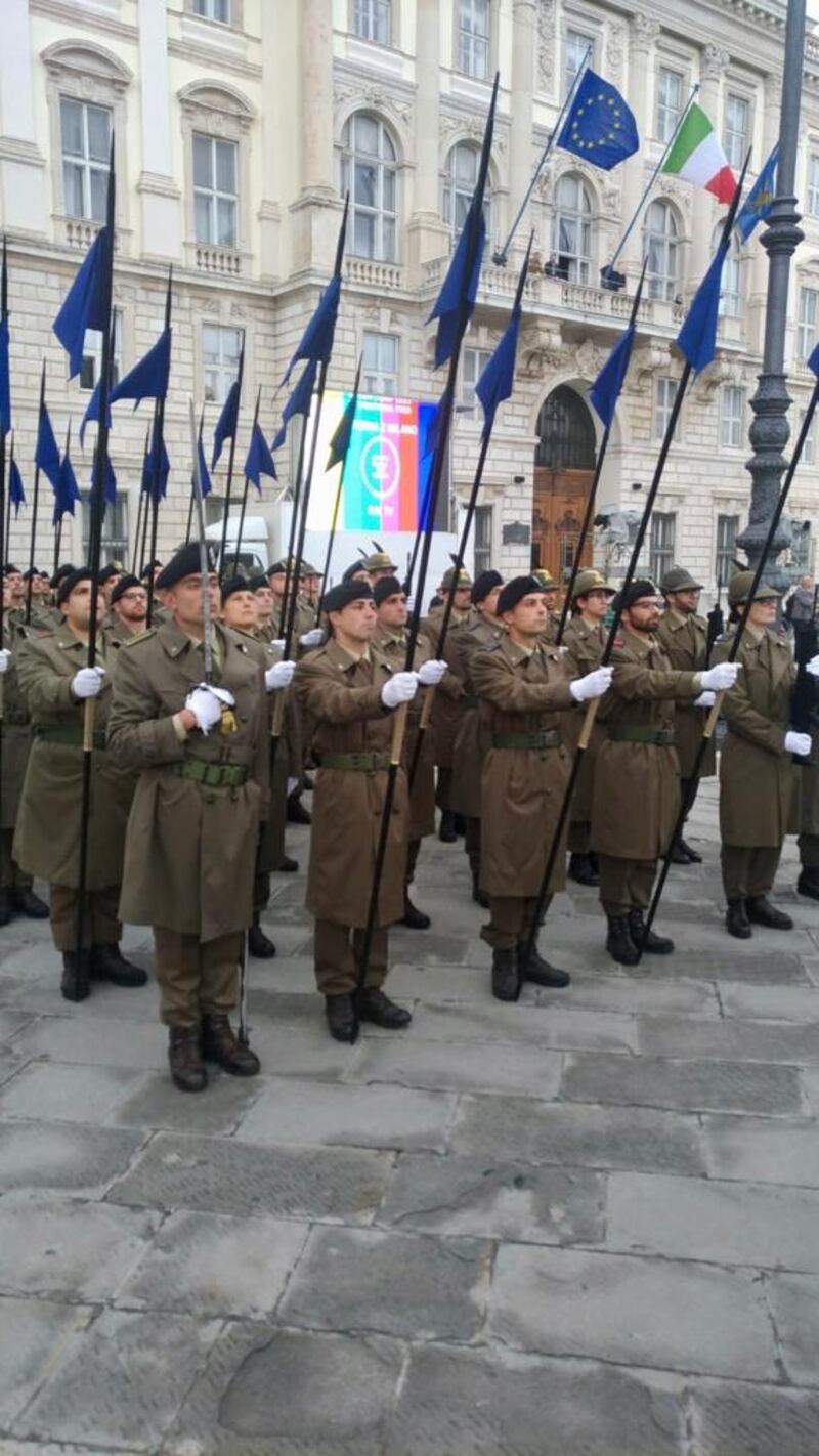 La preparazione della parata del 4 novembre 2