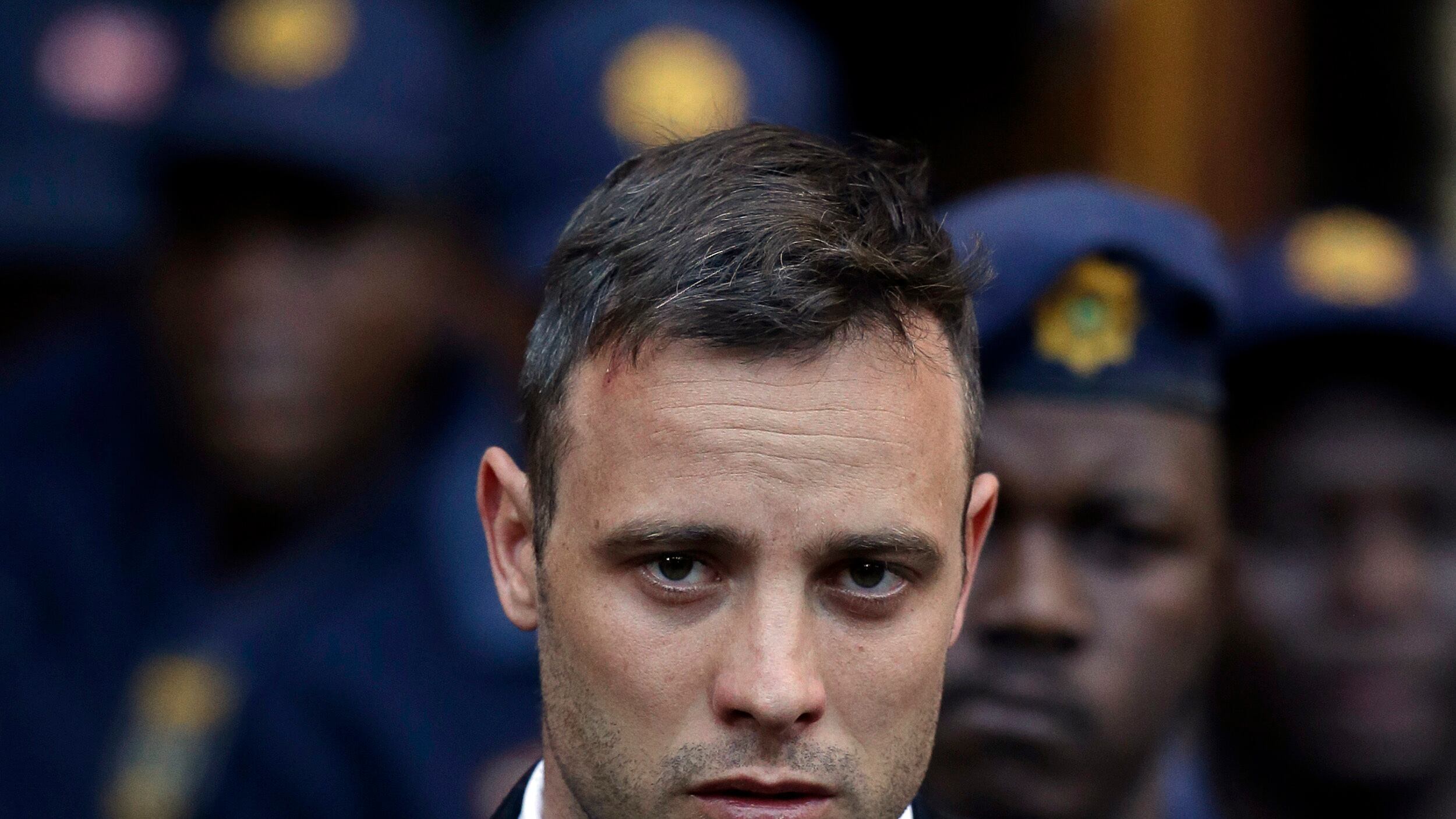 Pistorius rilasciato dopo 9 anni di carcere: vivrà in libertà vigilata fino al 2029