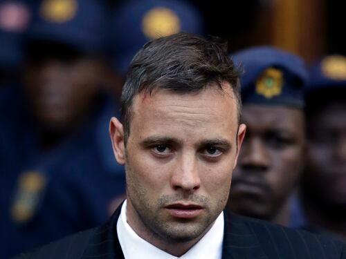 Pistorius rilasciato dopo 9 anni di carcere: vivrà in libertà vigilata fino al 2029