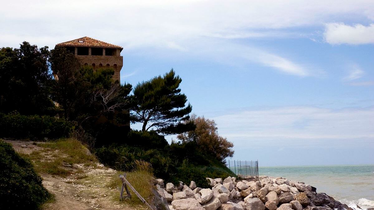 Fuga milanese alla marinara nella Torre di D'Annunzio