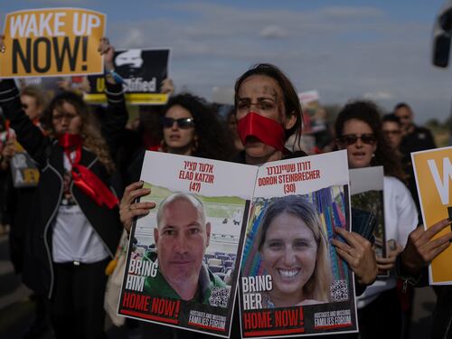 Si tratta sugli ostaggi: ipotesi di 45 giorni di tregua per il rilascio di 35 israeliani
