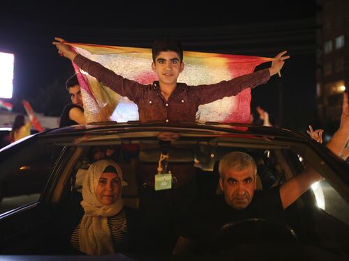A Diyarbakır la festa dei curdi dopo le elezioni