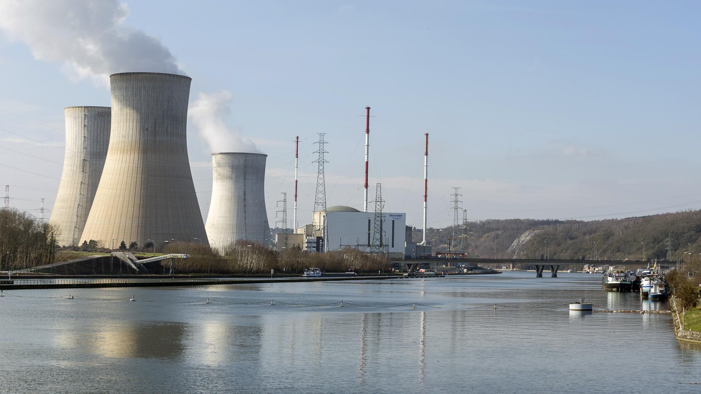 In Francia sei reattori nucleari sono a rischio