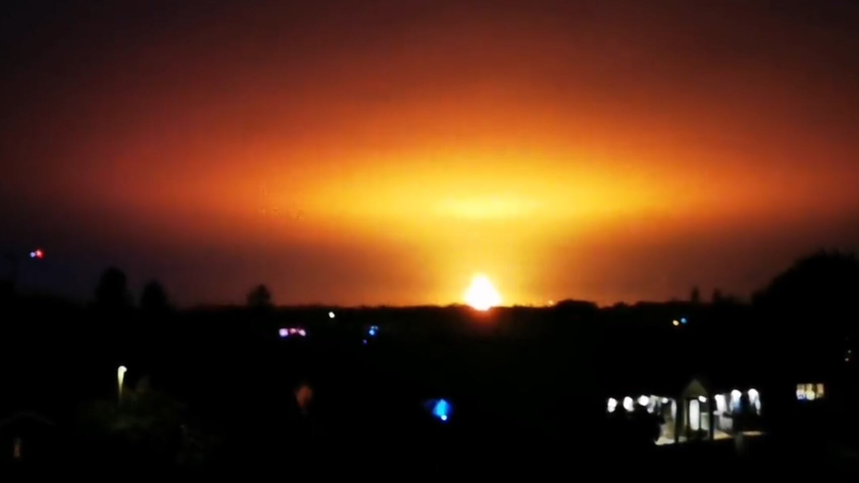 Palla di fuoco nei cieli di Oxford, momenti di paura: cosa è successo