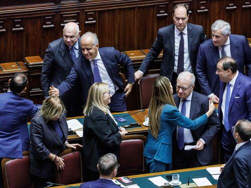 Tutela ai ministri sul caso Almasri. Sinistra impallinata dai franchi tiratori