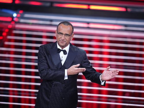 Sanremo top: stasera torna Carlo Conti coi big del Festival