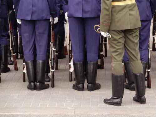 L'esercito europeo pronto a schierarsi. Ma la politica Ue frena