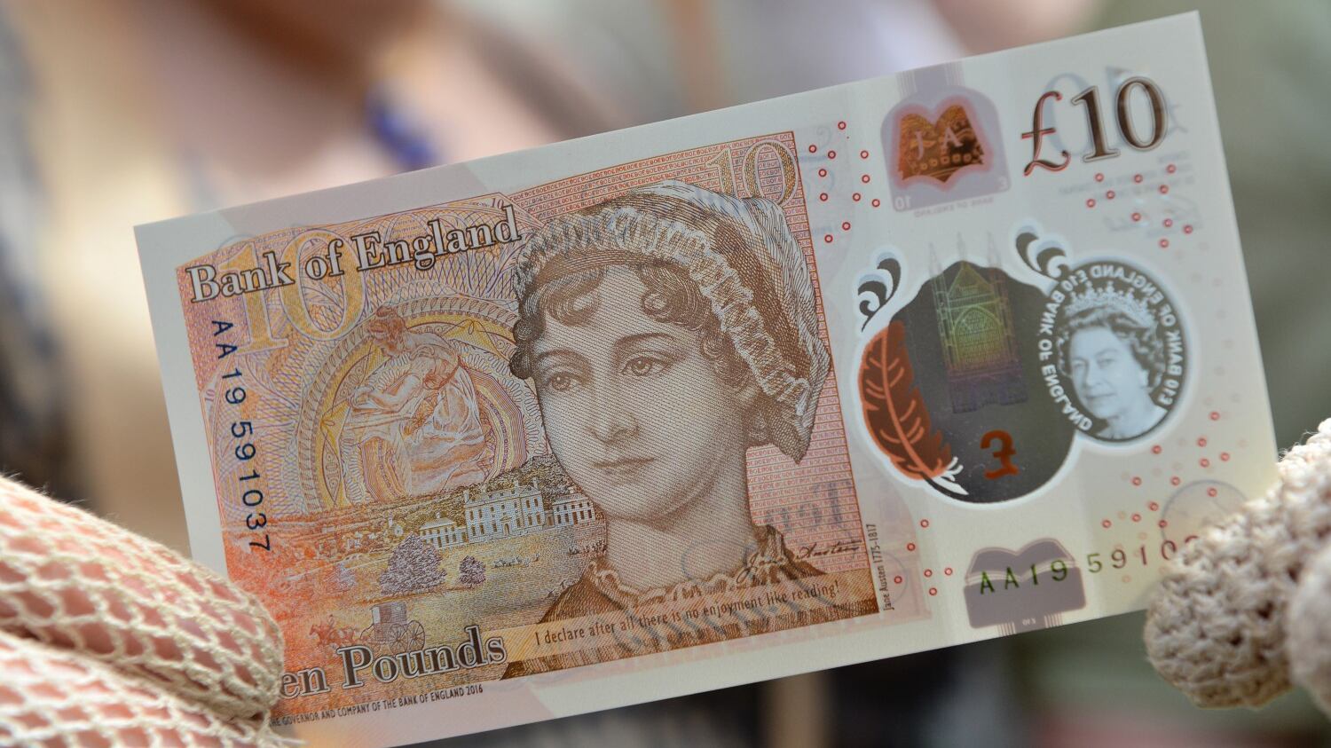 La nuova sterlina è "made in Italy". E cita (male) Jane Austen