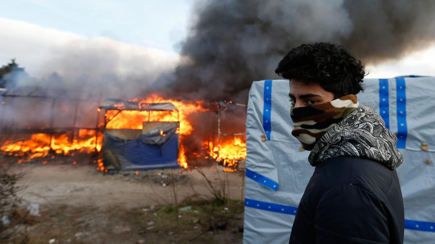 Tra ruspe e assalti esplode l'Europa invasa dai profughi