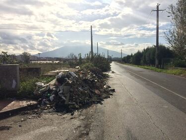 Nella Terra dei fuochi, tra le discariche a cielo aperto mai sparite 2