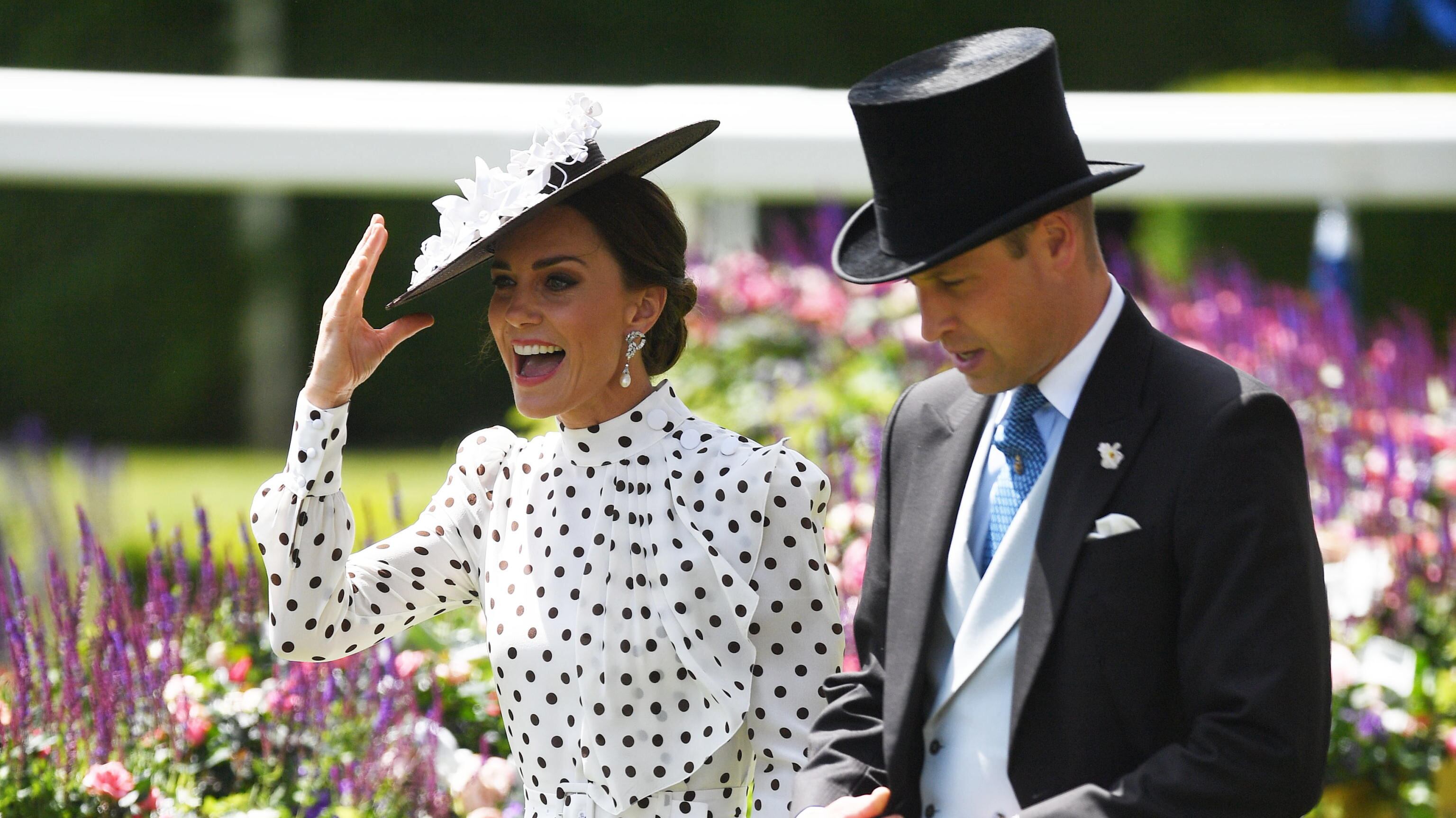 La Regina rinuncia ad Ascot: è la prima volta in 70 anni di regno