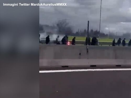 Scontri fra ultras sull'Autostrada del Sole: scattano le perquisizioni a Napoli e Roma