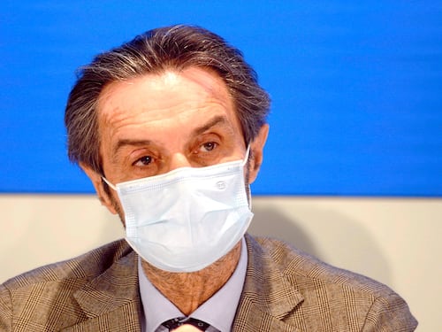 "Speriamo resti gialla". La Lombardia in ballo fra l'incubo varianti e le nuove fasce rosse