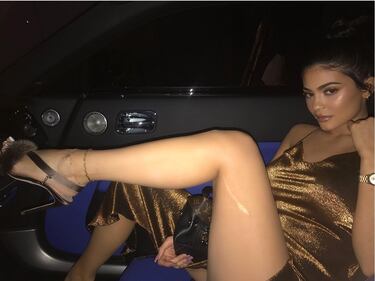 Kylie Jenner hot in reggiseno 4