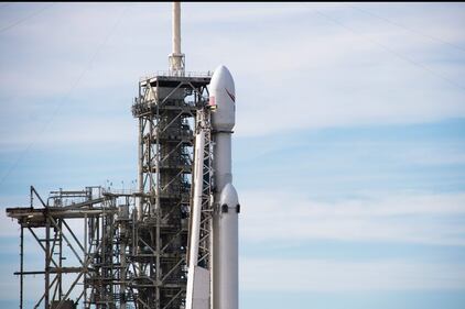 Parte il bus spaziale di Space X 1