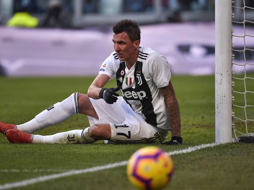 Juve, paura per Mandzukic. Allegri: "No good". Salta la Supercoppa?