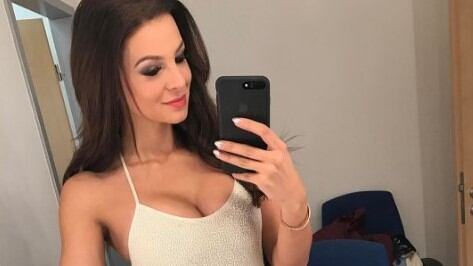 Modella ungherese accusa Trump "Mi ha preso per mano e poi..."