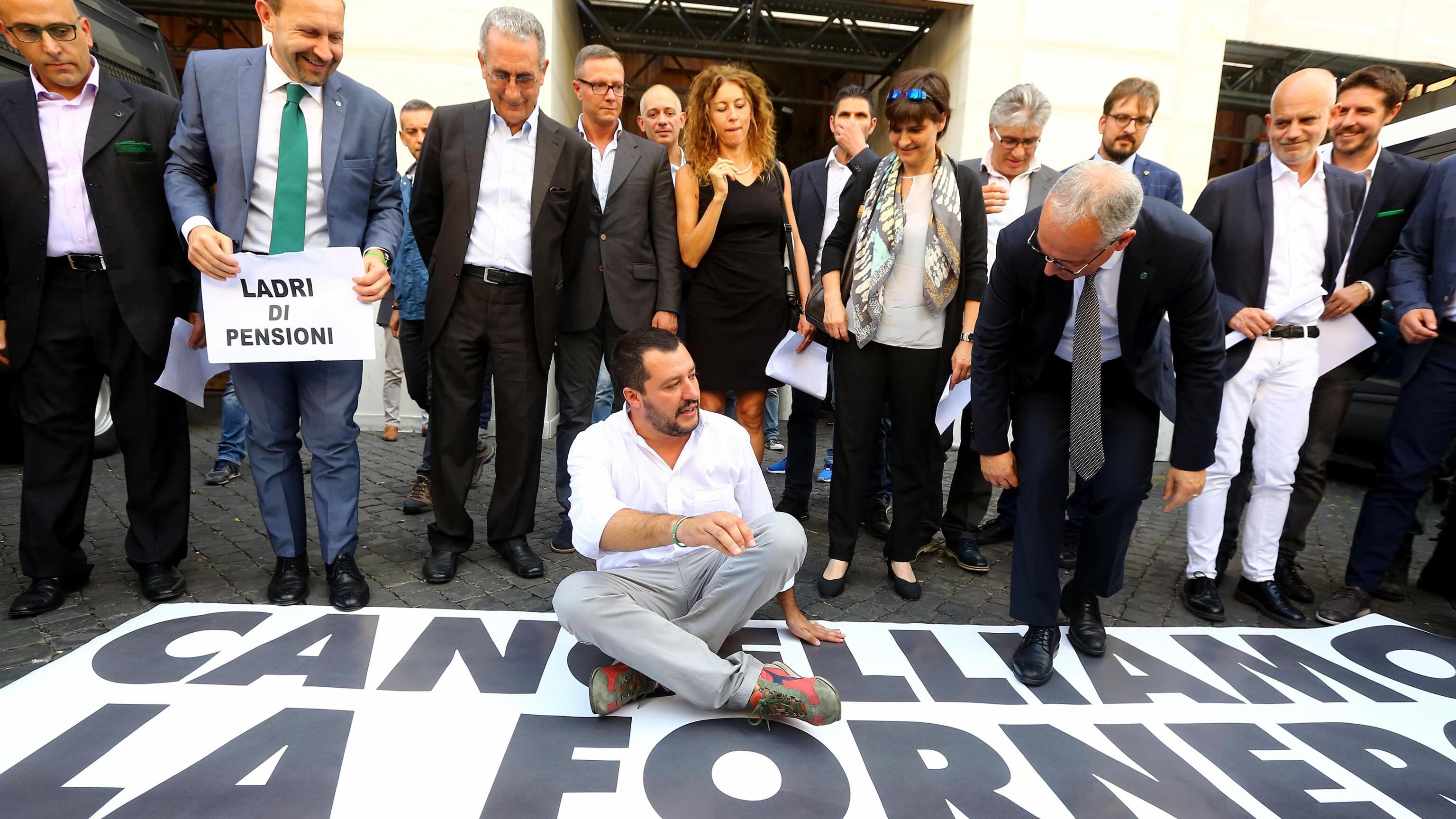 Renzi perde tempo sugli esodati. E la Lega occupa il ministero dell'Economia