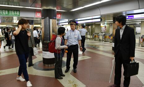 Giappone, terremoto colpisce Osaka 13