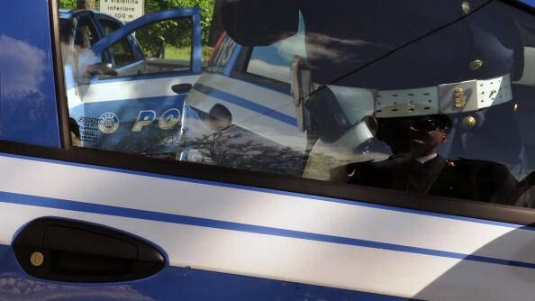 Udine, rapinano la gioielleria e sparano in pieno centro