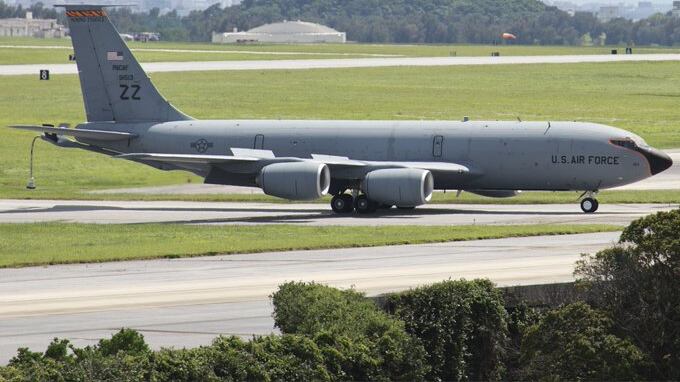 Portaerei, aerocisterne e missili. Gli Stati Uniti preparano la scacchiera per un nuovo attacco in Medio Oriente