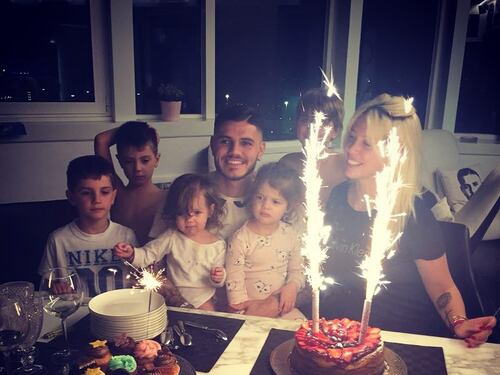 Wanda Nara dice basta: "Troppe bugie su me e Icardi, adiremo alle vie legali"