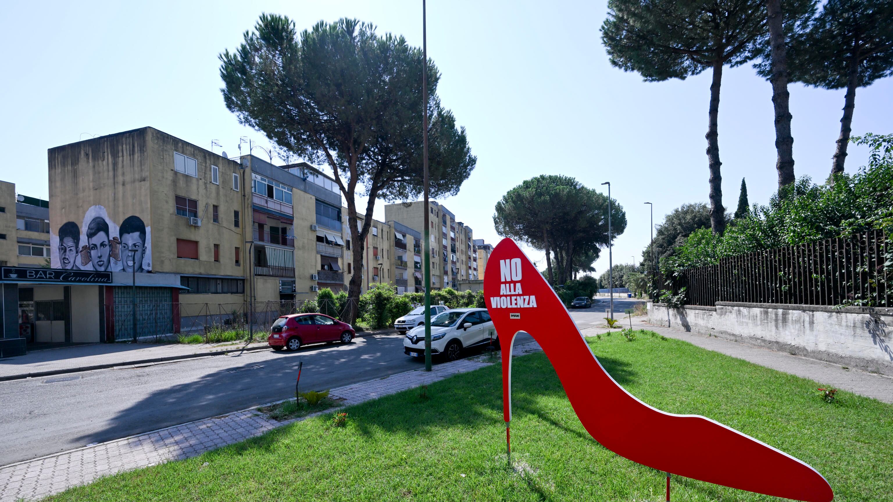 Stupro di Caivano, Meloni annuncia la visita all'inferno. "Presto sarò lì a bonificare l'area"