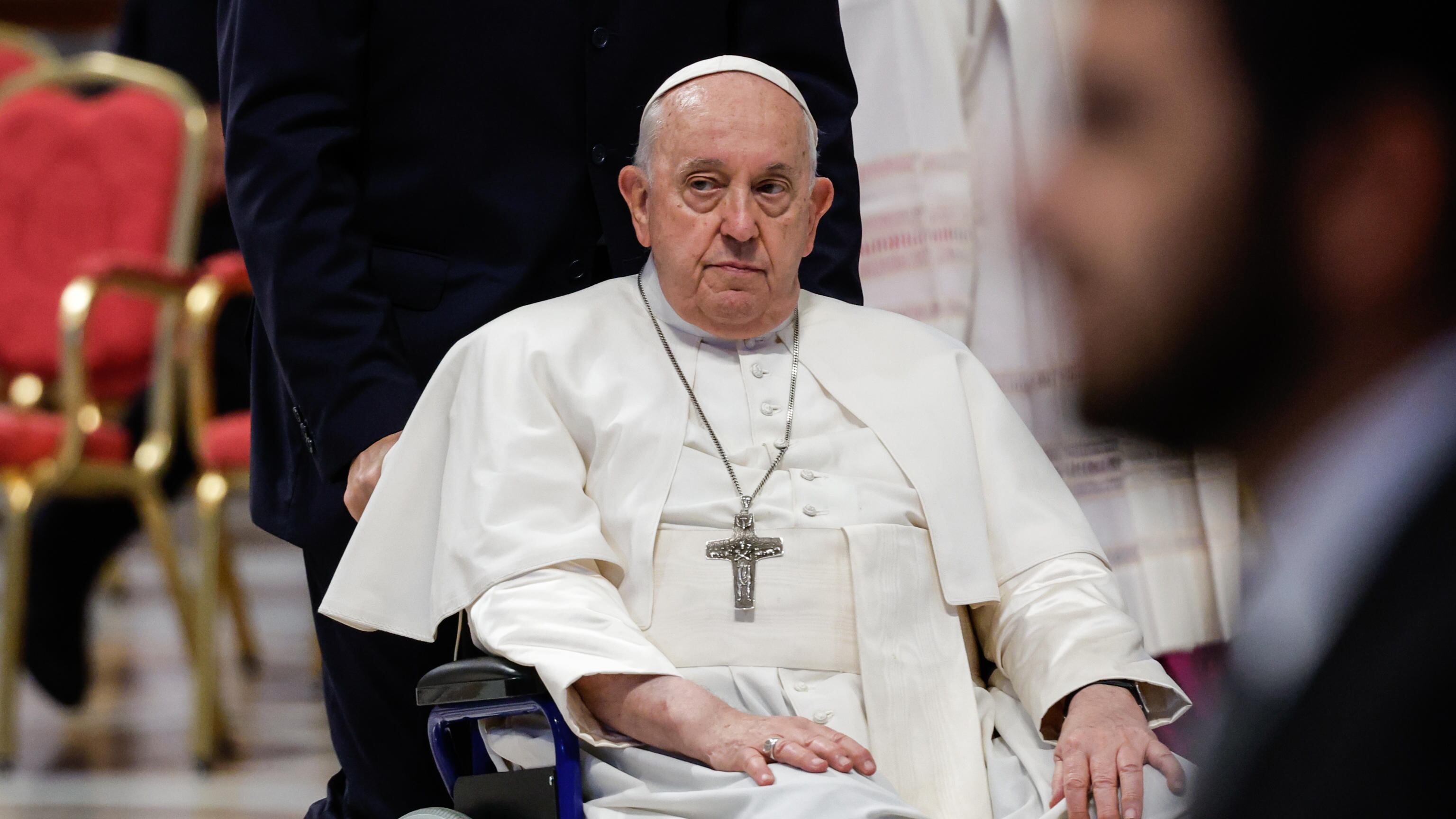 Il Papa sulla crisi in Israele: "Due popoli due Stati soluzione saggia"