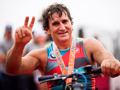 "Alex Zanardi è tornato a casa": l'annuncio della moglie