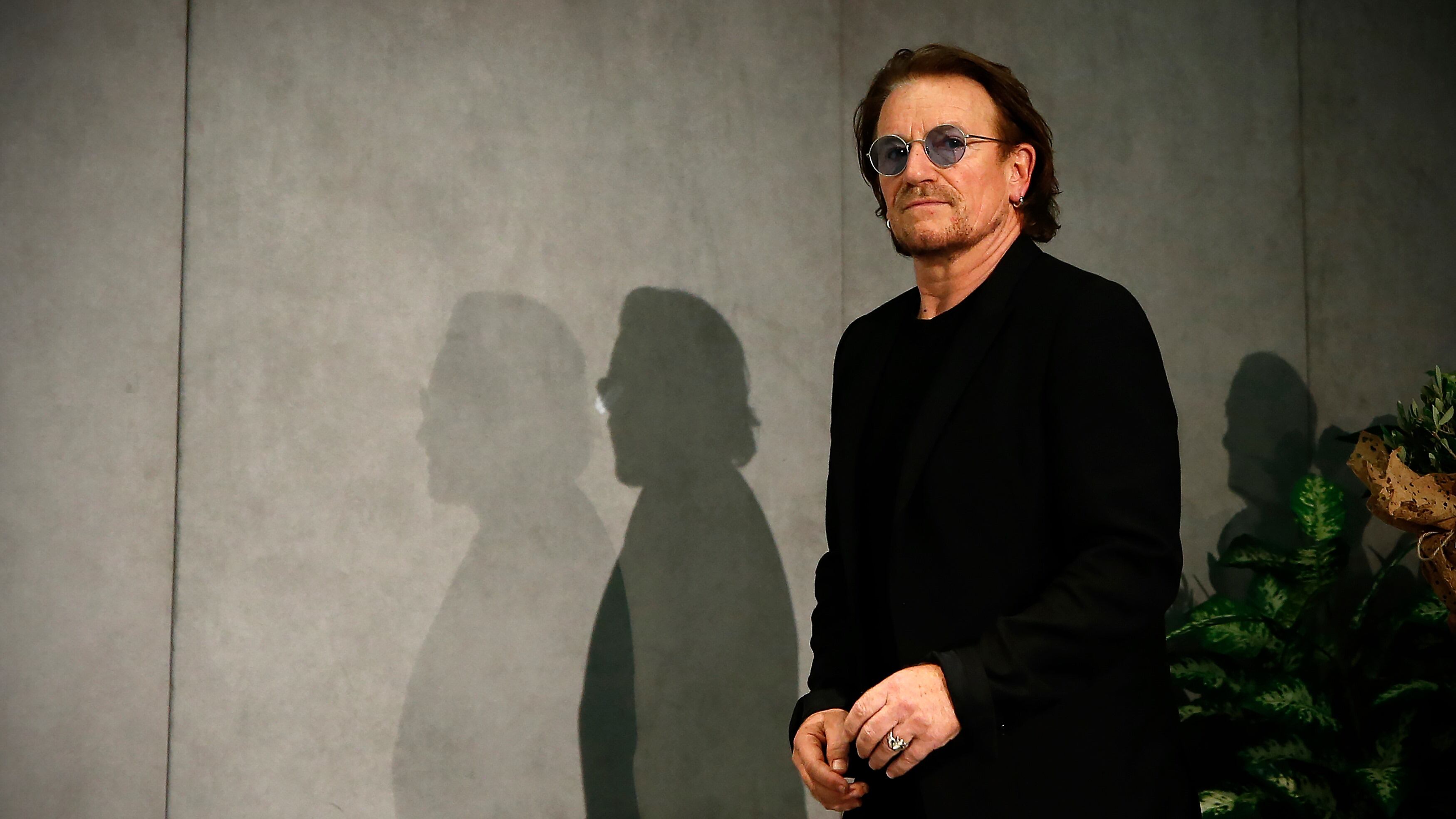 Bono e Patti Smith alzano la voce contro il virus