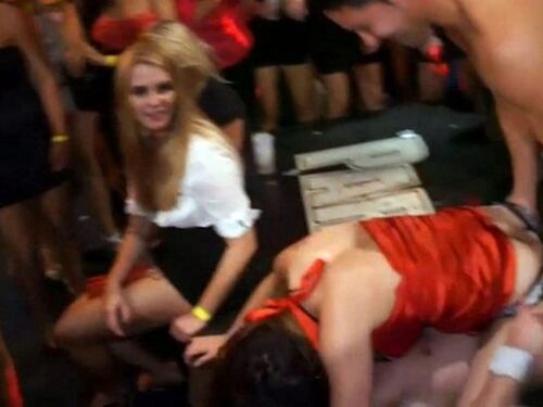Praga, scandalo a luci rosse. Figlia del presidente a un porno party