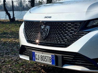 Peugeot 308 SW, guarda le foto 5