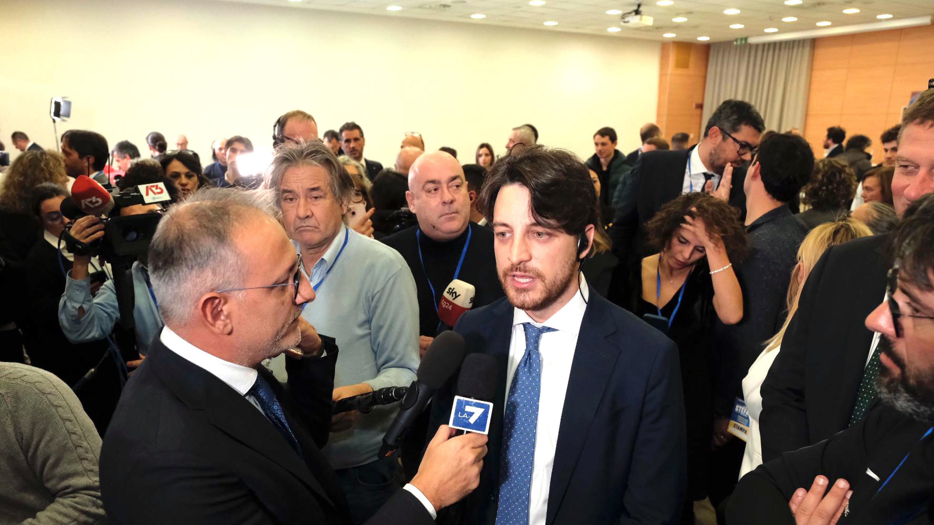Stefani e la Lega stravincono. Salvini: "Altro che morto"