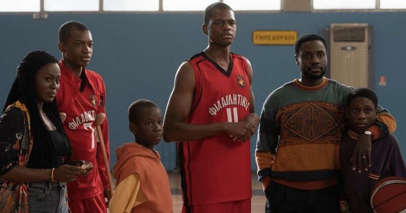 La famiglia Antetokounmpo al completo 