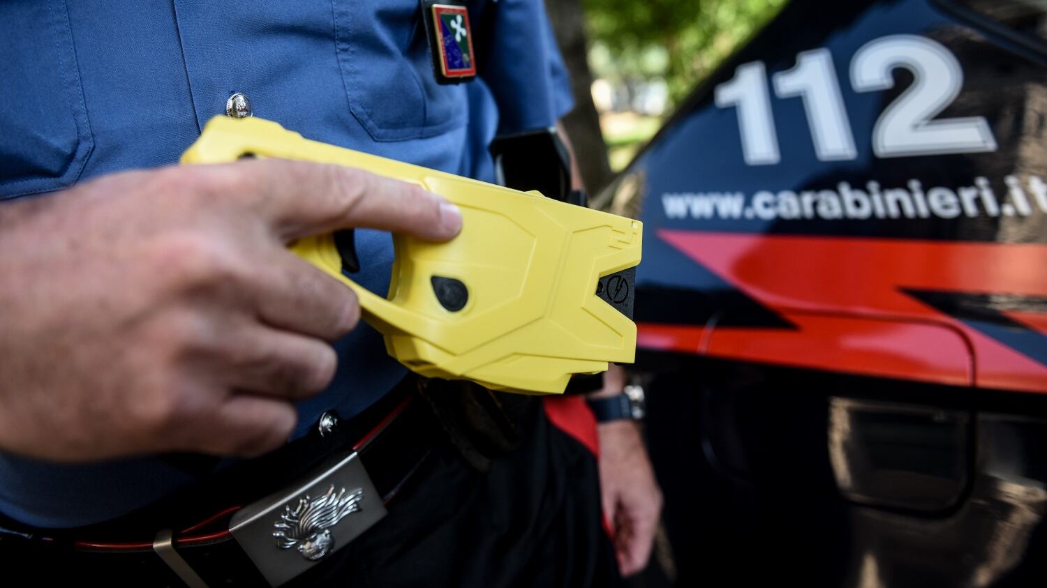 Il taser ora è ufficiale: entrerà nella dotazione della polizia