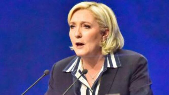 Global Compact, Marine Le Pen a Macron: "Non firmi, è tradimento"