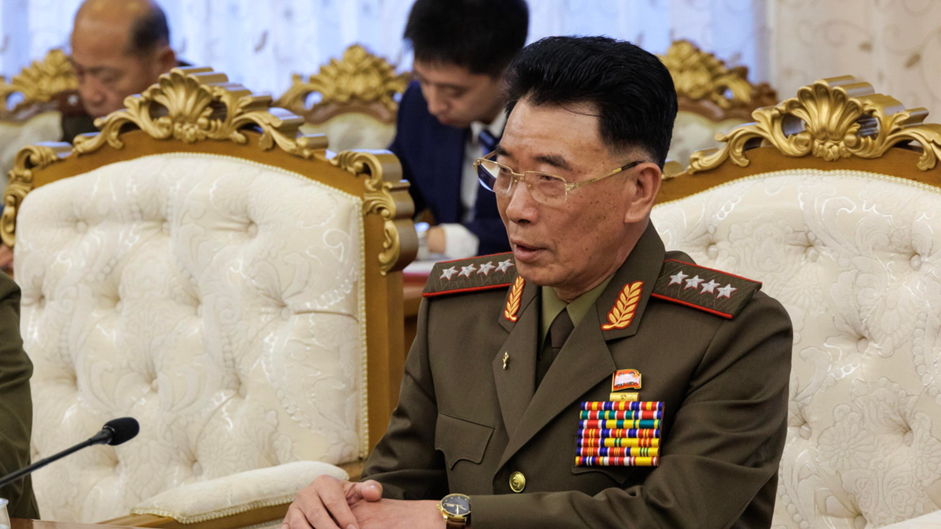 Shoigu arriva a Pyongyang per amicizia (e altre armi)