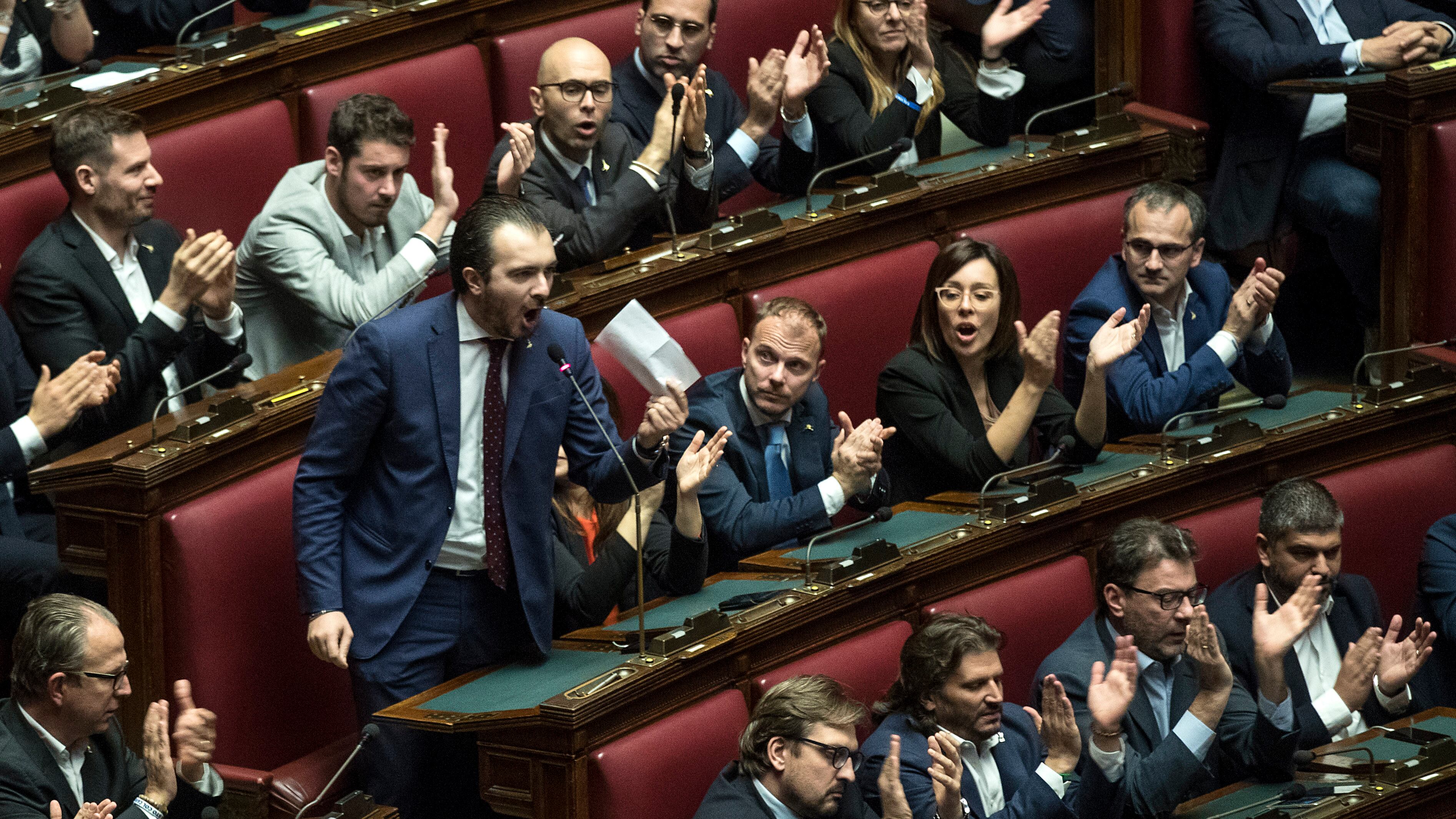 "Se l'Aula cambia indirizzo al Mes, Conte vada al Colle e si dimetta"