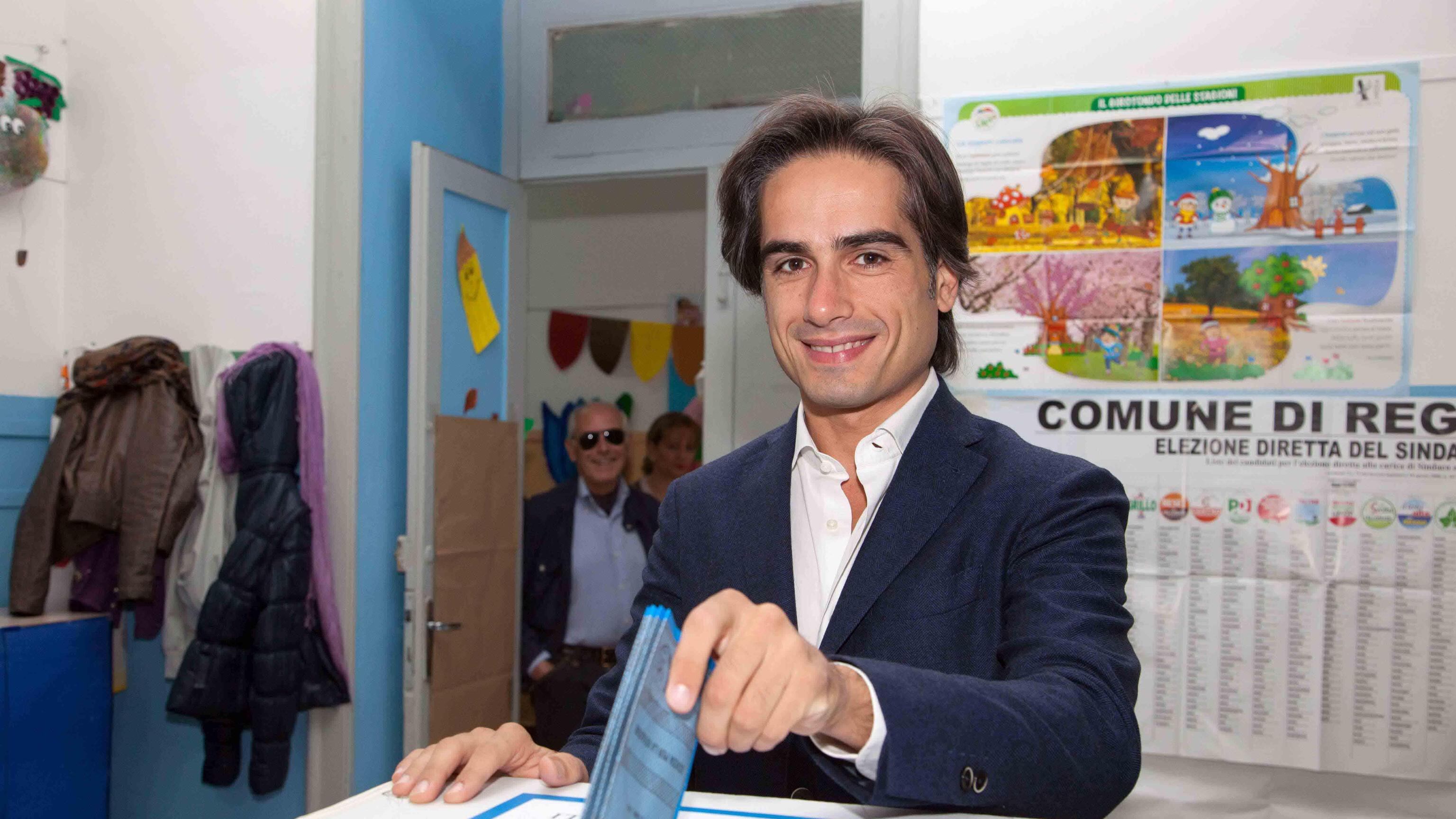 Reggio Calabria vira a sinistra. Ed è flop dei Cinque Stelle