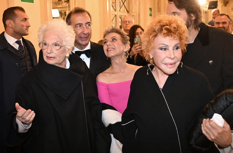 Parterre ricco di ospiti per la prima della stagione al teatro alla Scala 2