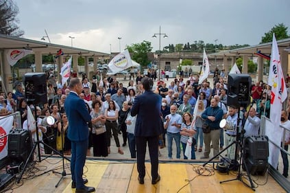 Il tour elettorale e il "vuoto" attorno a Giuseppe Conte 3
