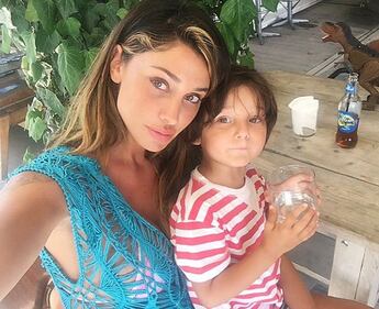 Belén in vacanza a Ibiza: le foto più belle 9