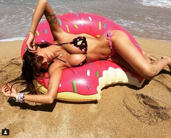 Sorelle Buccino, un'estate hot 31