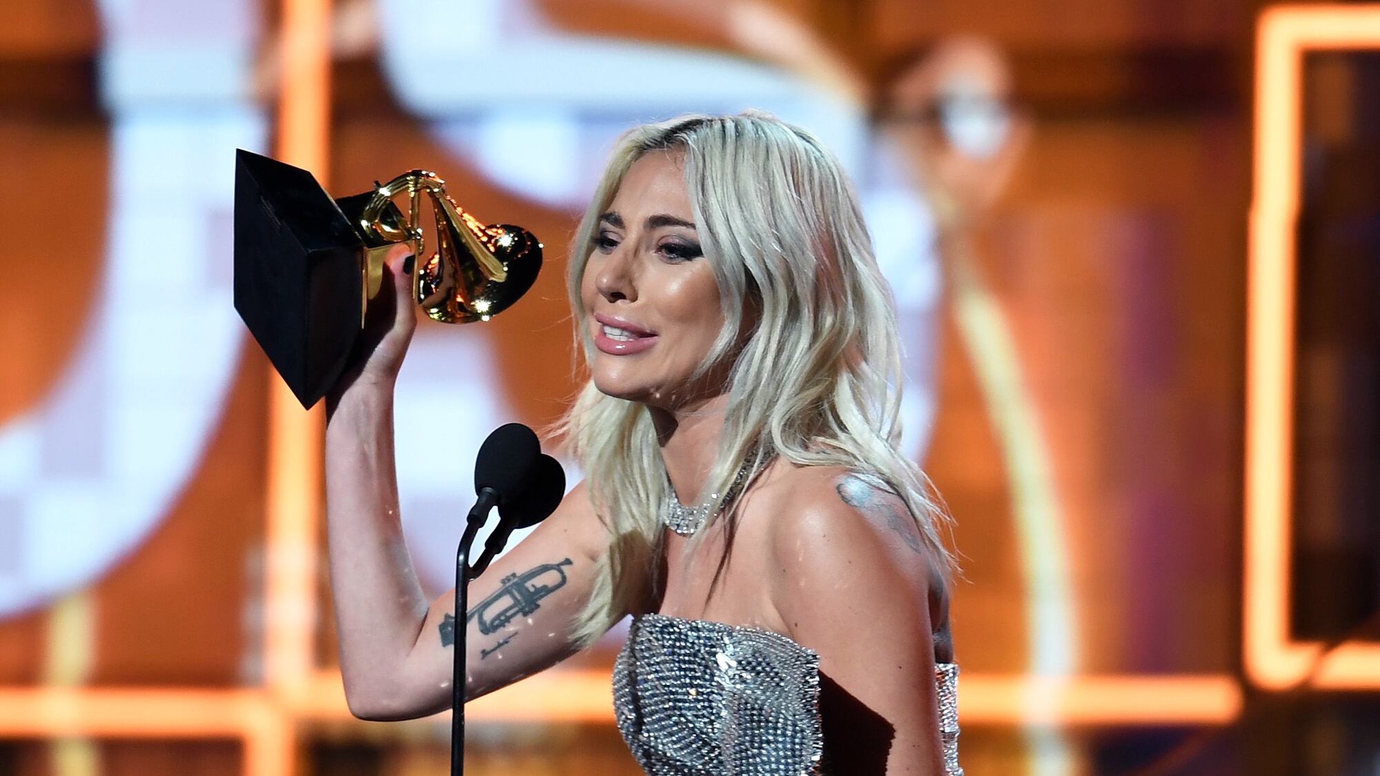 Grammy Awards 2019: Lady Gaga è la regina indiscussa degli Oscar della musica