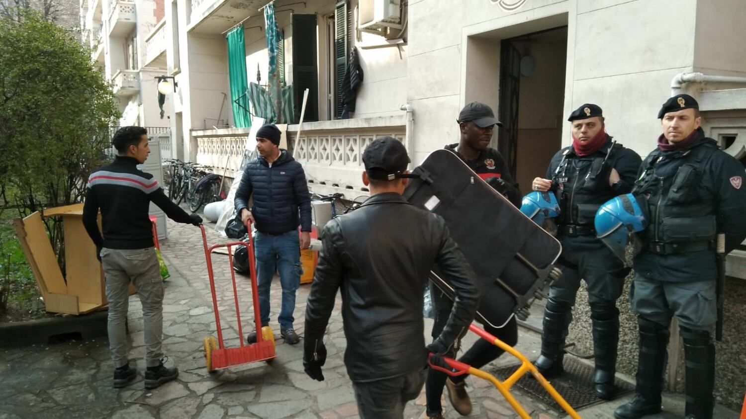 Corteo al grido di “Roma non si sgombera”