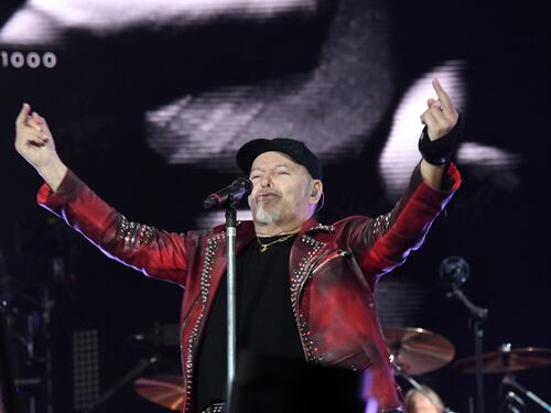 "Né destra né sinistra io resto radicale". Vasco Rossi negli stadi sempre più rock'n'roll