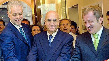 Gli auguri dei politici fra promesse e slogan: «Sarà un anno difficile»